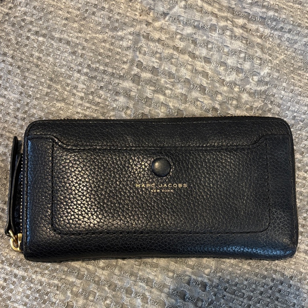 Marc Jacobs Black Textured Wallet